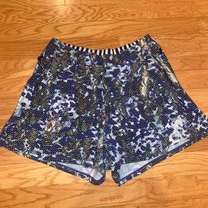Lulu lemon patterned shorts